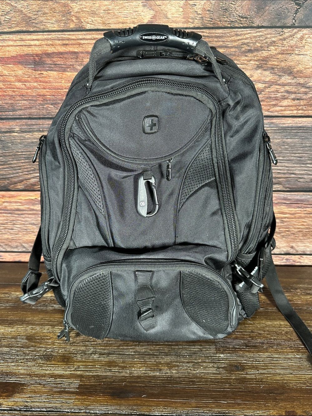 SwissGear Black Men's Everyday Travel & Laptop Backpack